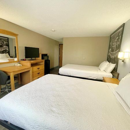 Super 8 By Wyndham St. Clair Mo Hotel Saint Clair Kültér fotó